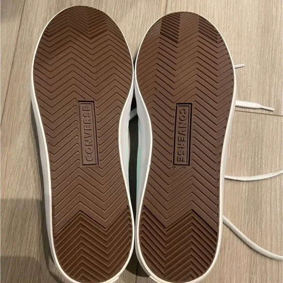 Converse - Picture 6 of 7